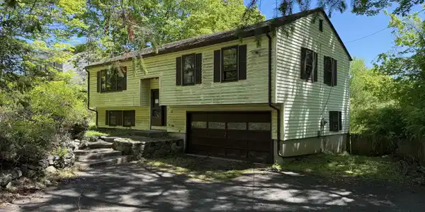 15 Bear Mountain Road