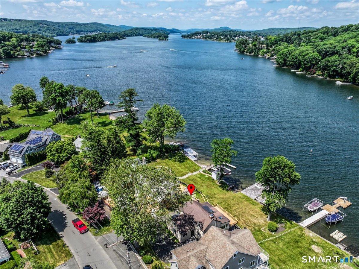 Image 2Aerial View: Prime location on Candlewood Lake