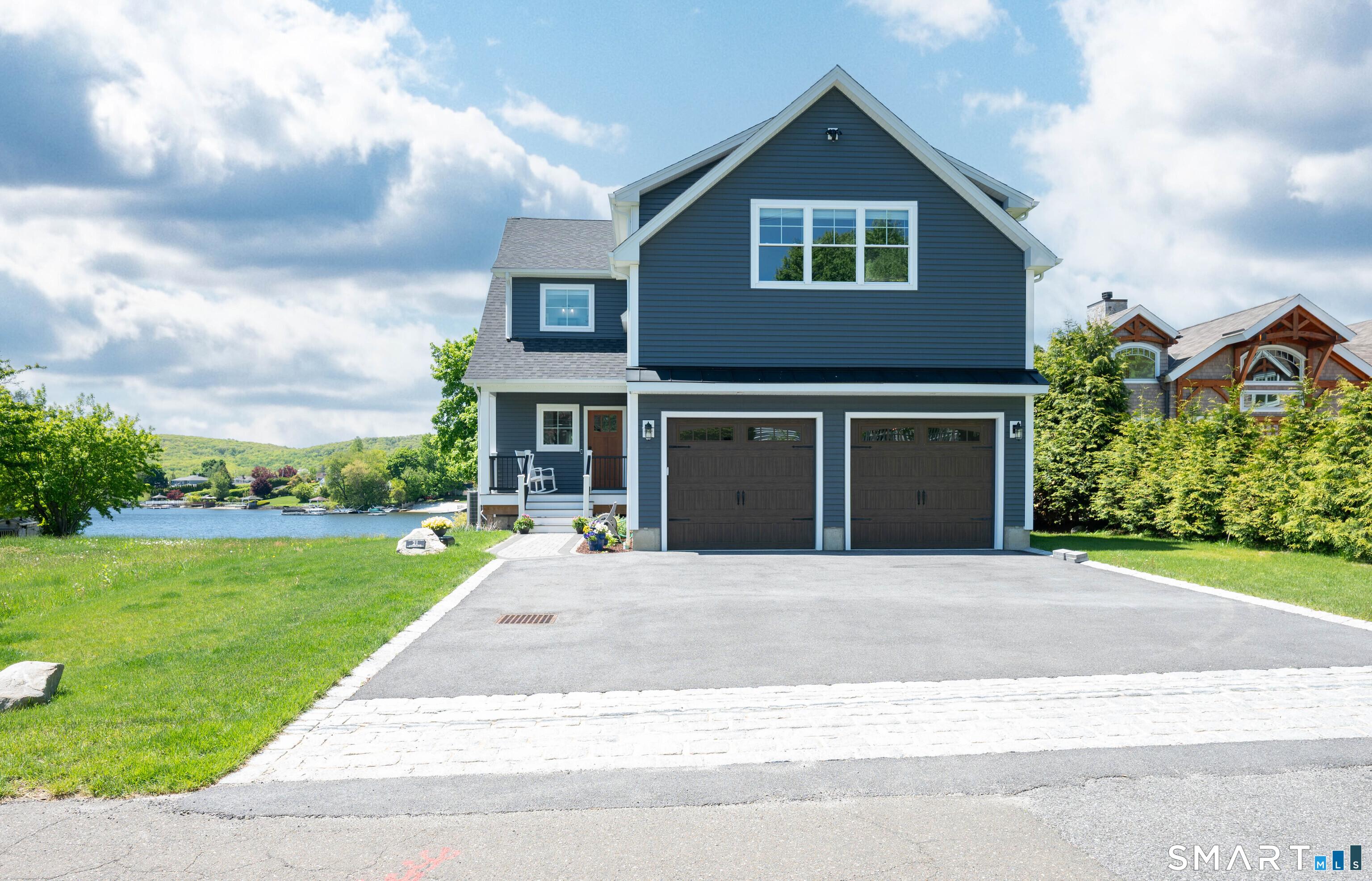 Image 1: Welcome to 21 Lakeview Road - 2 Years Young!