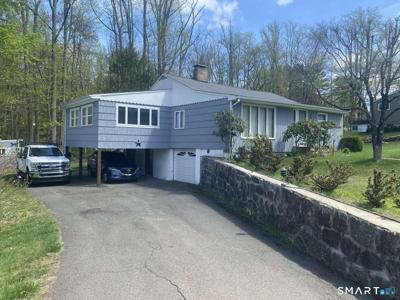 7 Thaddeus Avenue