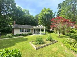 149 East Wakefield Boulevard