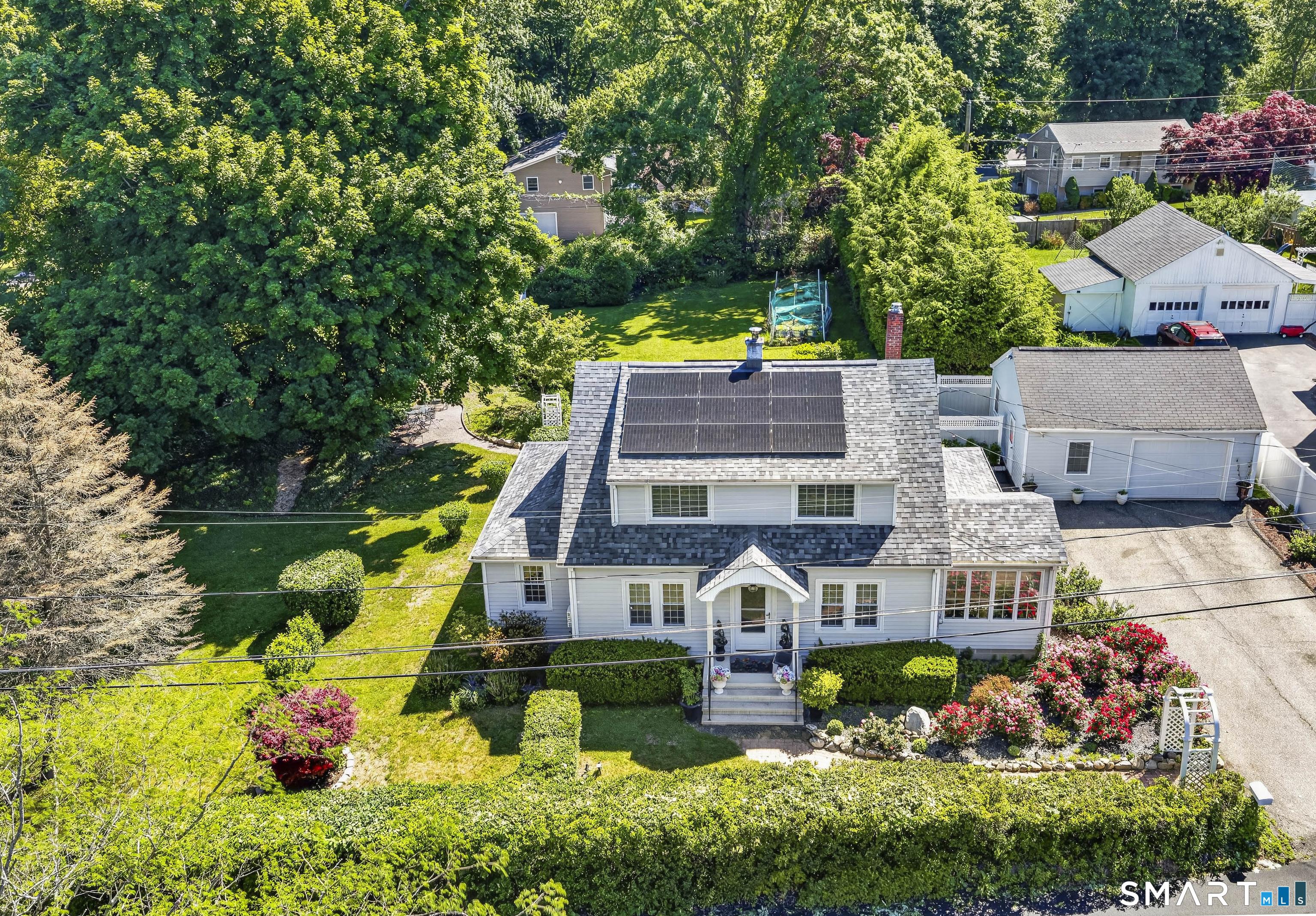 Image 2: Welcome to 39 Clearview Ave in Danbury