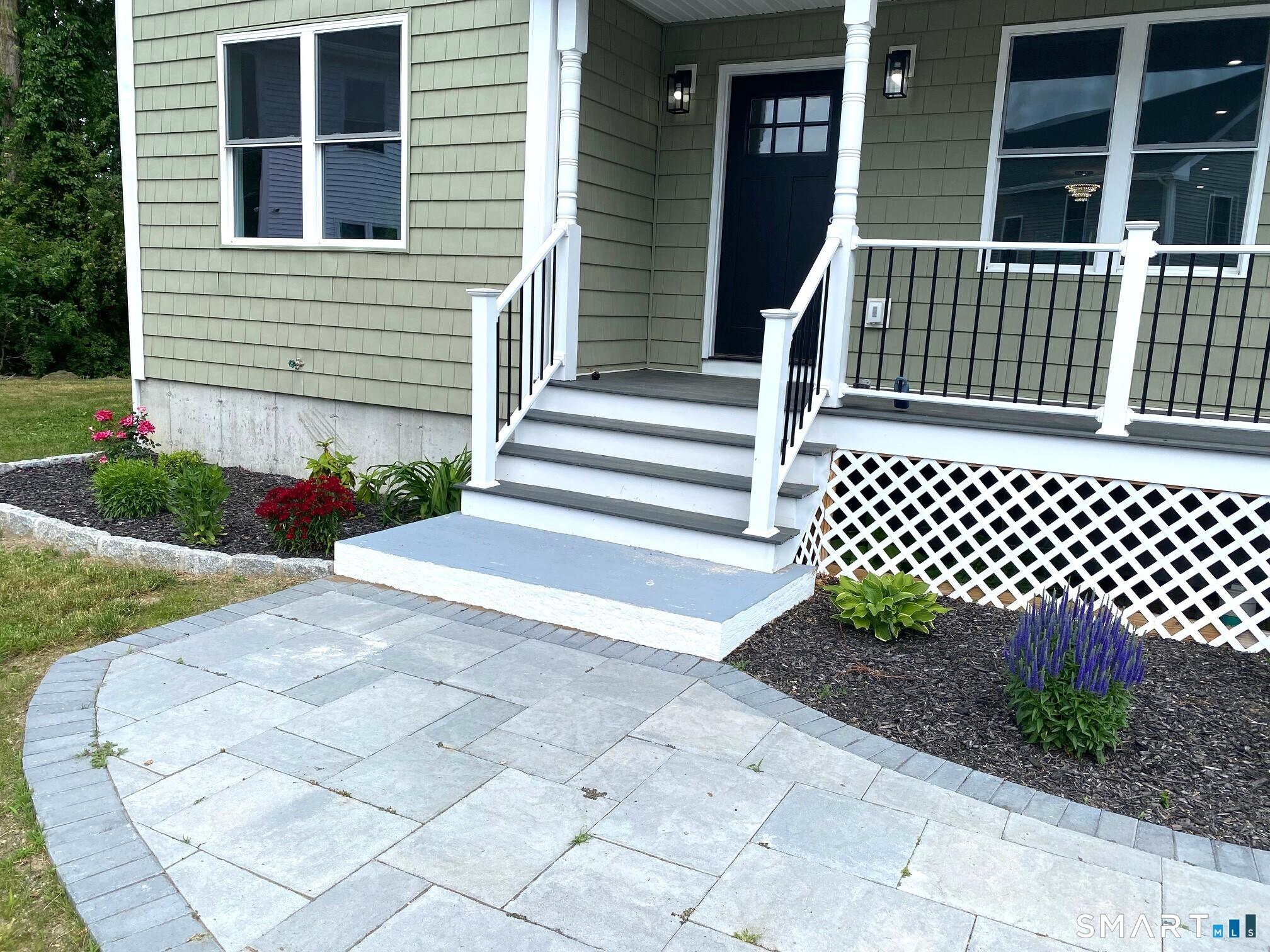 Image 3: Beautiful curved front walk from pavers