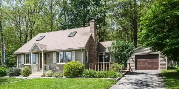 12 Upper Woodland Terrace