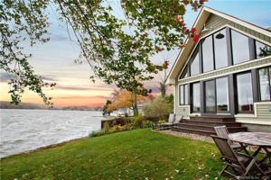 35 Lakeside Circle