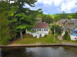 5 Lake Lane