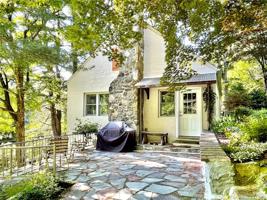 13 Hillside Drive