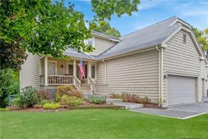 12 Boulevard Drive