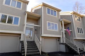 12 Boulevard Drive