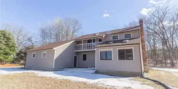 17 Lake Road