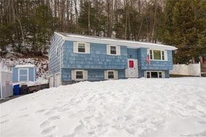 124 Perry Drive