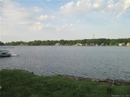 5 Lakeside Drive