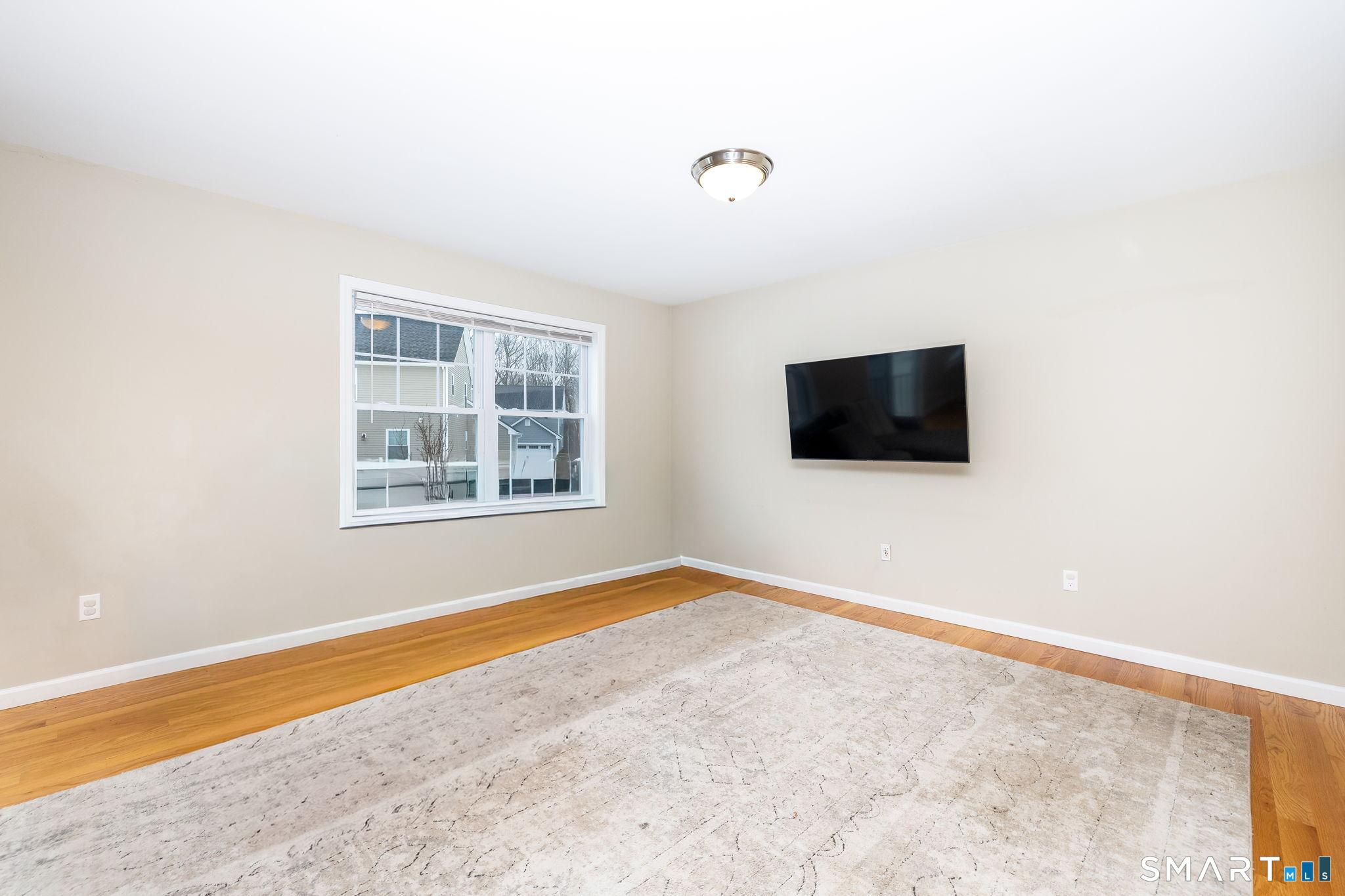 Image 3Living Room