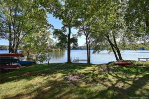 39 Lakeside Drive