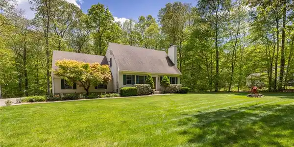 33 Hennequin Road