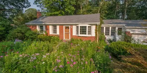 11 Catlin Road