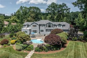 6 Heritage Island Road