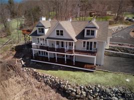 6 Oriole Drive