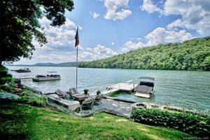 30 Chimney Point Road