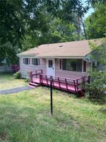 1038 Lakeside Road