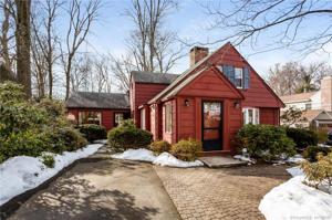 365 Ridgewood Road