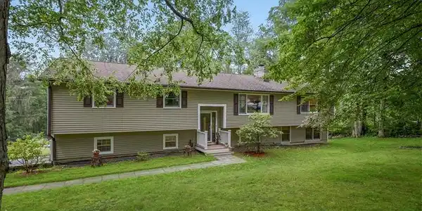 11 Brush Drive