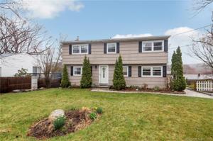 33 Lakeview Avenue