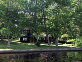 140 North Shore Road