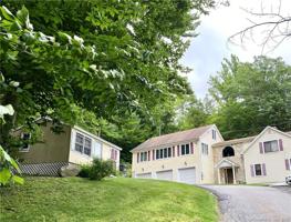 535 East Wakefield Boulevard