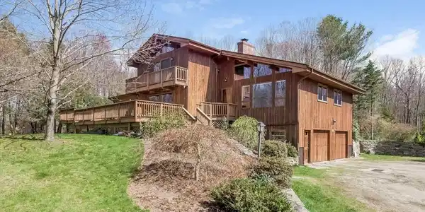 3 Hennequin Road
