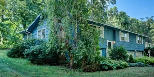 44 Sleepy Hollow Road