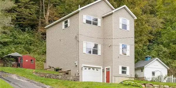 14 A Colburn Road
