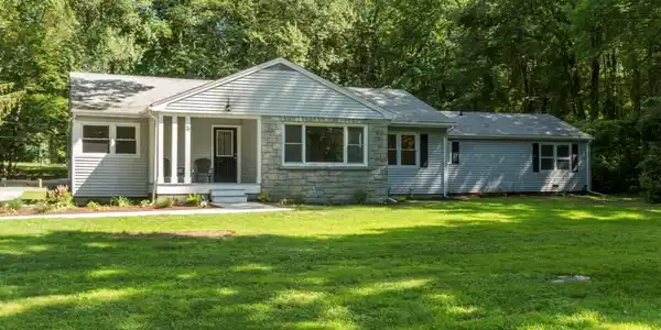 21 Lake Road