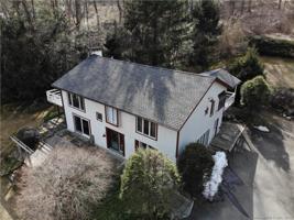 1 Ledgewood Drive