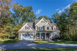 32 Bentley Circle