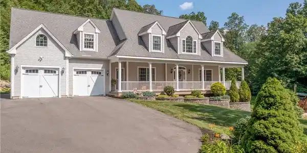 93 Oakwood Drive