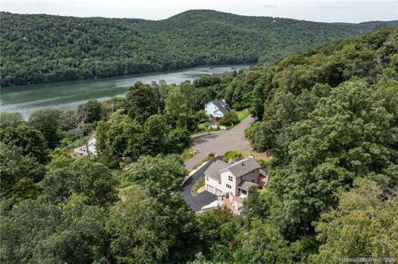 11 Squantz View Drive