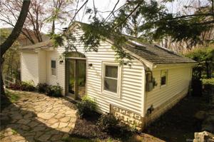 8 Lakeview Drive