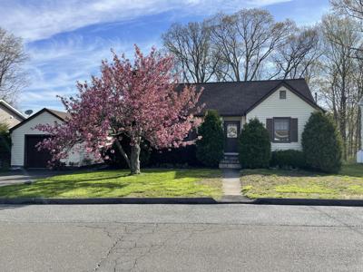 6 Ivy Lane