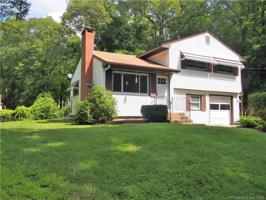 124 Old Oak Trail