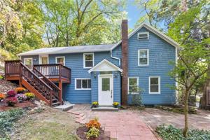 11 Cedar Lane