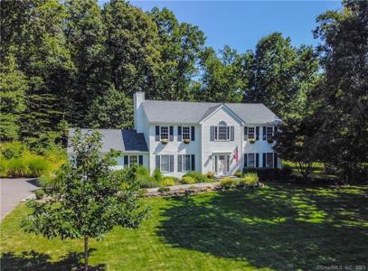 23 Farm Field Ridge Road
