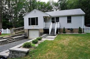 39 Forest Road