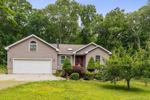 18 Crestwood Trail