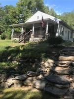 128 Woodland Road