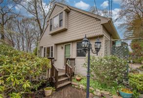 70 Llynwood Drive