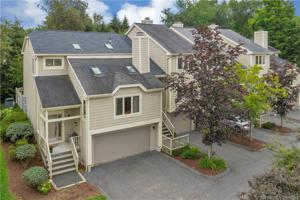 12 Boulevard Drive