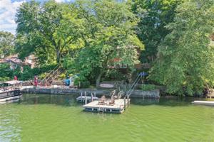 17 Lake North Drive
