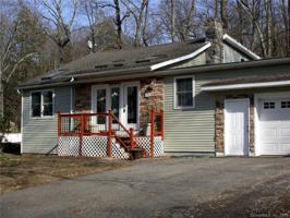 709 East Wakefield Boulevard
