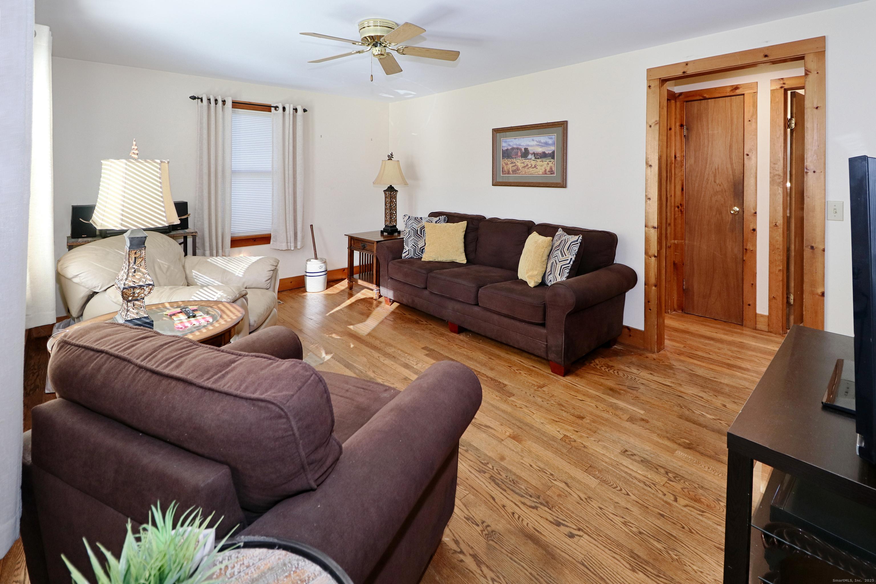 Image 4: Living Room view from the front door.